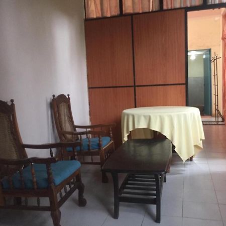 Hotel Shalini Anuradhapura Esterno foto