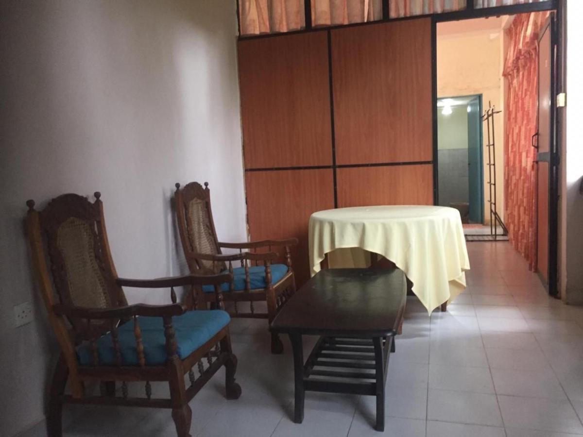 Hotel Shalini Anuradhapura Esterno foto