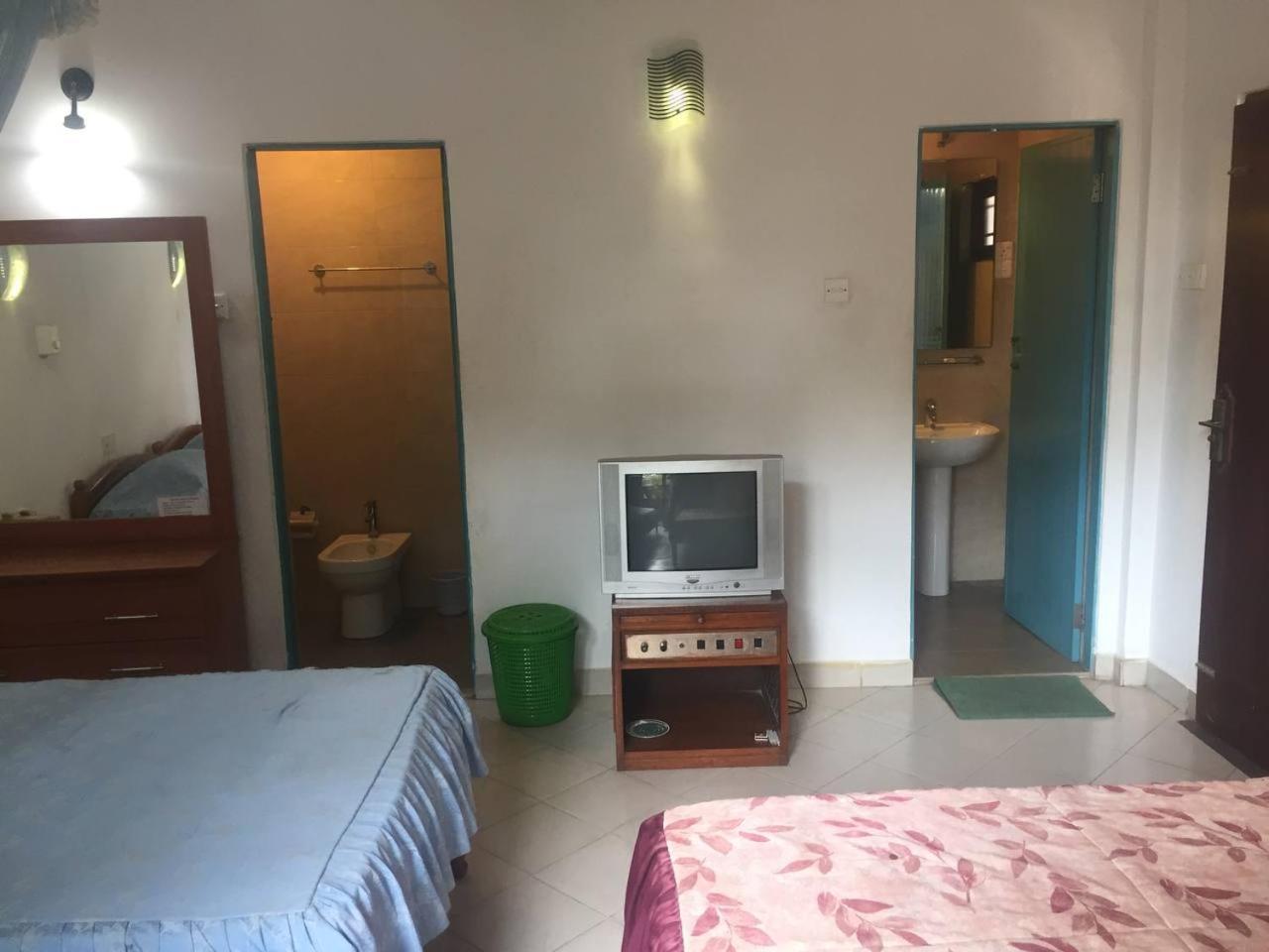 Hotel Shalini Anuradhapura Camera foto